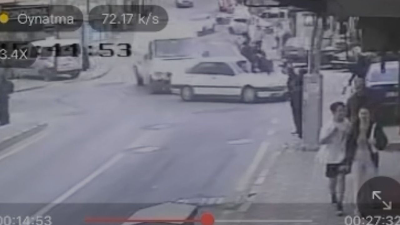 Polisten kaçan sürücü motosiklete çarptı: 3 kişi yaralandı!