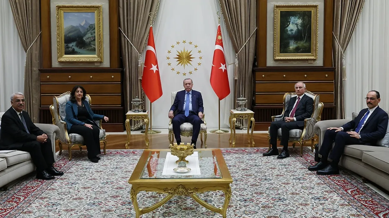 Recep Tayyip Erdoğan ile DEM Parti İmralı Heyeti görüşmesi sona erdi