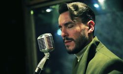 Cem Adrian’dan yeni diziye özel imza