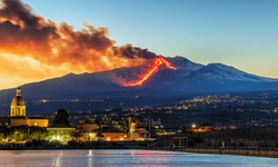 Etna Yanardağı Yeniden Hareketlendi