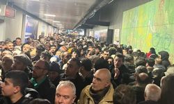 İstanbul’da metro duraklarında kar yoğunluğu!