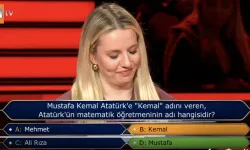 Mustafa Kemal Atatürk'e 'Kemal' adını veren matematik öğretmeninin adı hangisidir?