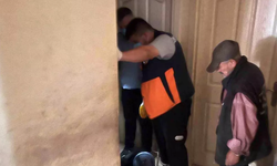 Esenyurt’ta Yaşlı Adamın Çöp Evi 4. Kez Boşaltıldı