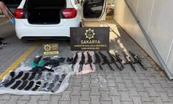 Kiralık Araçta Kalaşnikof ve Ruhsatsız Silahlar Ele Geçirildi!