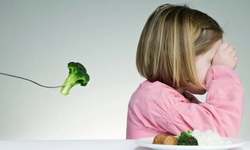 Et mi sebze mi? Bilim dünyası anne babaların en büyük ikilemini masaya yatırdı