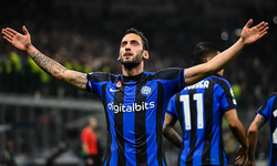 Hakan Çalhanoğlu, Inter'in UEFA listesinde yer aldı