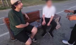 Kadıköy’de gençleri banktan kovan kişinin tezgahı kaldırıldı! Belediye başkanından açıklama geldi!