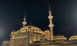 Tüm camilerde orman yangınları, kuraklık ve şehitler için dualar edildi