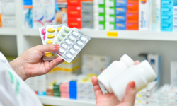 Eczanelerde ilaç bulunamıyor: Hastalar ilaç peşinde