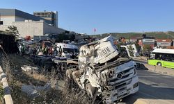 Kocaeli'de Feci Kaza: 5 Ölü, 1 Yaralı