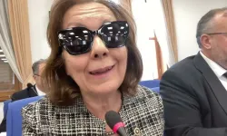 Serap Yazıcı görme engelli mi, kör mü? Serap Yazıcı gözlük takma sebebi