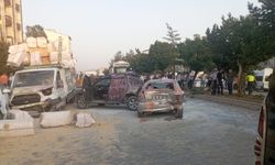 Bitlis’te freni boşalan TIR 10 araca çarptı
