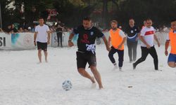 Tuzda futbol başladı: Ümit Karan’dan gösteri maçında 2 gol
