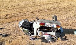 Kütahya’da otomobil tarlaya uçtu: 2 yaralı