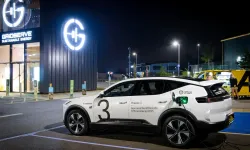 Polestar 3, tek şarjla 883 kilometre giderek rekor kırdı