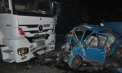 Kahramanmaraş’ta feci kaza: Tır ile otomobil kafa kafaya çarpıştı, 3 ölü