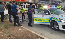 Mersin’de motosikletli genç, tıra çarptı: 1 ölü!
