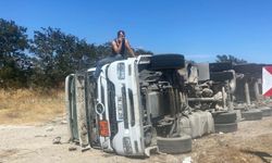 Balıkesir’de amonyum nitrat yüklü tanker devrildi: Yol kapatıldı
