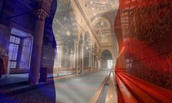 Paris’te 9 camiye domuz kafalı saldırı