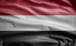 Yemen açıklarında Hollanda bandıralı yük gemisine füze saldırısı
