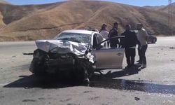 Hakkari’de iki araç çarpıştı: 4 kişi yaralandı