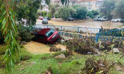 İzmir Foça’da sel felaketi: 1 kişi kayıp, arama çalışmaları sürüyor