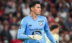 Lille, Roma’yı devirdi: Berke Özer 3 kez tekrarlanan penaltıda kalesini gole kapadı