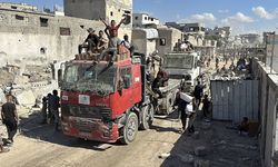 Gazze’ye İnsani Yardım Tırları Giriş Yapmaya Başladı