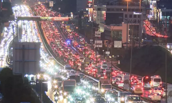 İstanbul’da Akşam Kabusu: Yağmurla Birlikte Trafik Felç Oldu, Yoğunluk Yüzde 80’e Dayandı