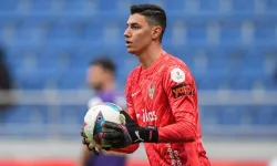 Milli Futbolcu Berke Özer, "Kadroya Alınmayınca Kamptan Ayrıldı" Açıklamasına Yanıt Verdi!