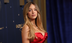 Sydney Sweeney vücut hatlarını cesurca sergiledi: Transparan elbisesiyle etkinliğe damga vurdu