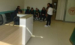 Okulun kantininden döner alıp yiyen 11 öğrenci hastaneye kaldırıldı