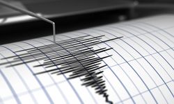 Balıkesir Sındırgı’da 4,3 büyüklüğünde deprem paniği