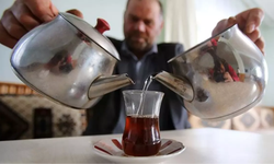 Çay koyarken çay bardağı neden çatlar?