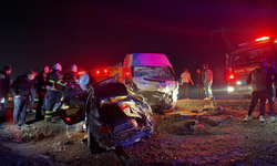 Diyarbakır’da zincirleme kaza: 5 araç birbirine girdi, 3 ölü 14 yaralı