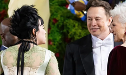 Elon Musk’tan Billie Eilish’e: Zekası pek parlak sayılmaz