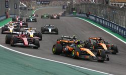 Verstappen Pit Yolundan Başladığı Yarışı Podyumda Bitirdi!