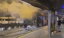 Edirnekapı durağında metrobüs yangını paniği