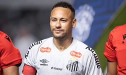 Neymar’ın Santos macerası sona eriyor: Fenerbahçe’ye transfer olacağı iddia edildi