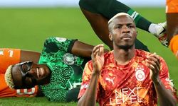 Victor Osimhen sakatlandı: Sahadan gözyaşlarıyla ayrıldı!