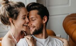 Yakın ilişkilerde bağlanmanın gizli mimarları