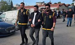 Adana’da 179 suç kaydıyla aranan şahıs AVM’de yakalandı
