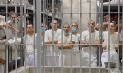 El Salvador'un korkunç hapishanesi "CECOT"