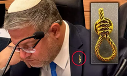 İsrail Güvenlik Bakanı Ben Gvir, Filistinlilere idam tasarısına destek için “yağlı urgan” rozeti taktı