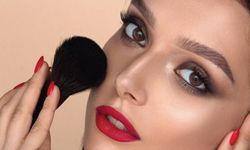 Gün boyu kalıcı makyajın profesyonel formülü