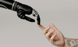 "Arama" devri bitti: Artık düşünmüyor, "hallettiriyoruz"