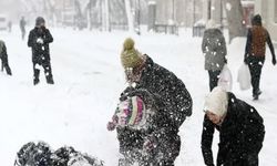 Kar yağışı etkili oldu: İstanbul’da eğitim yarın devam edecek mi?