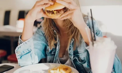 Düzenli fast food tüketmek hafıza sorunlarına neden oluyor