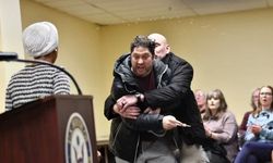 Trump’ın hedefindeki Ilhan Omar’a şırıngalı saldırı