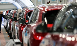 Otomotiv sanayisinden ihracat rekoru: İç pazarda yerli kaybı